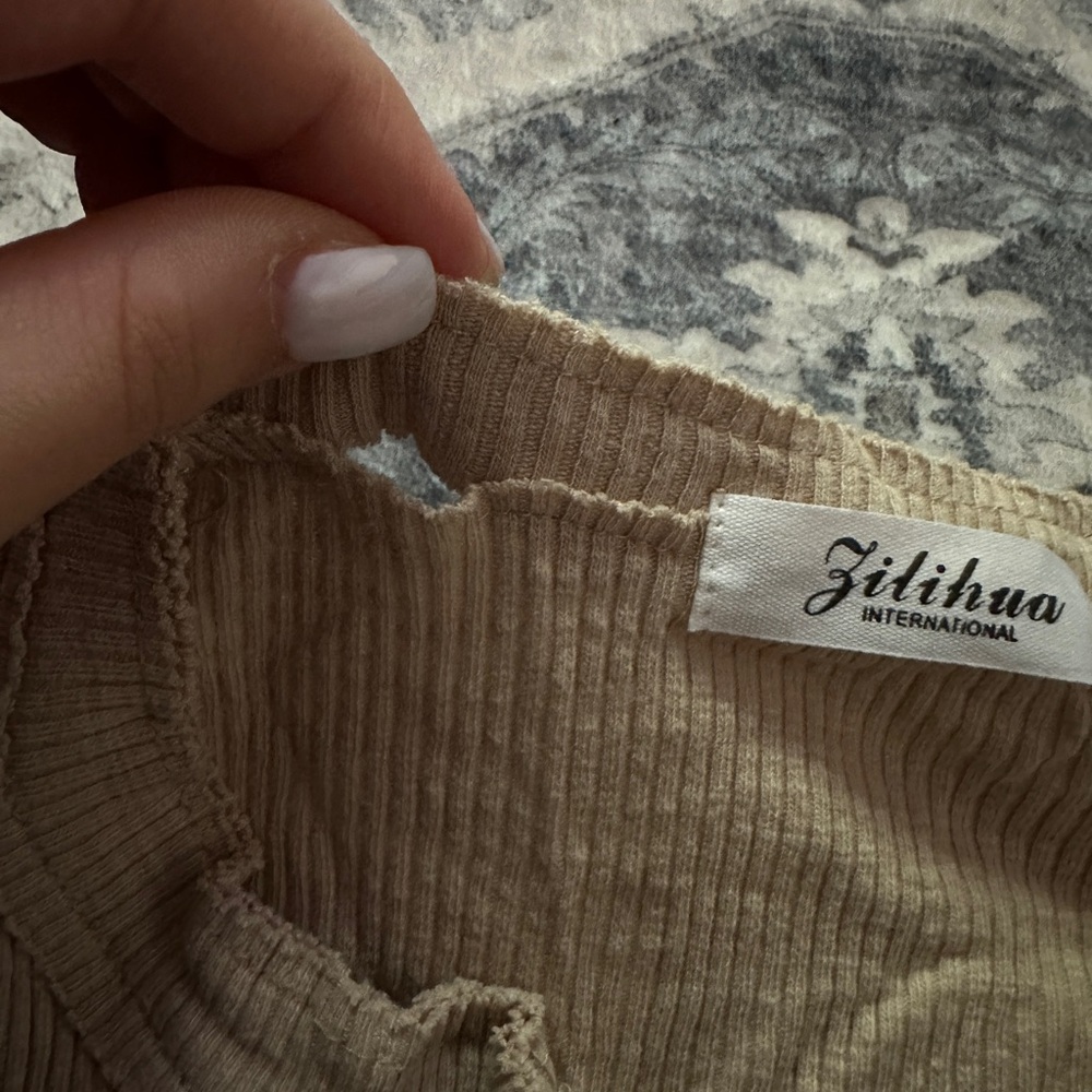 Women's Tan Ribbed Top - Picture 2 of 3